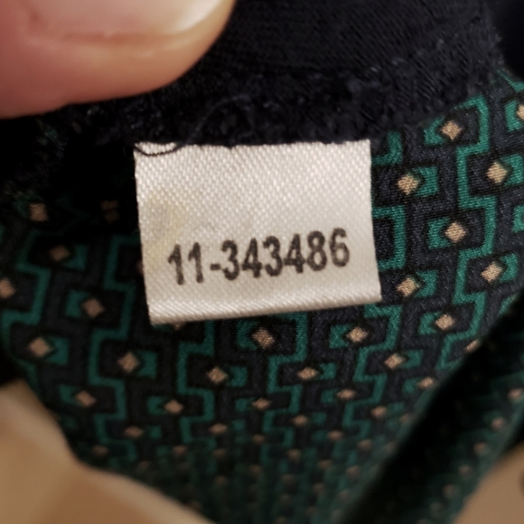 3/$15 Ann Taylor Split Back Blouse - Picture 5 of 6